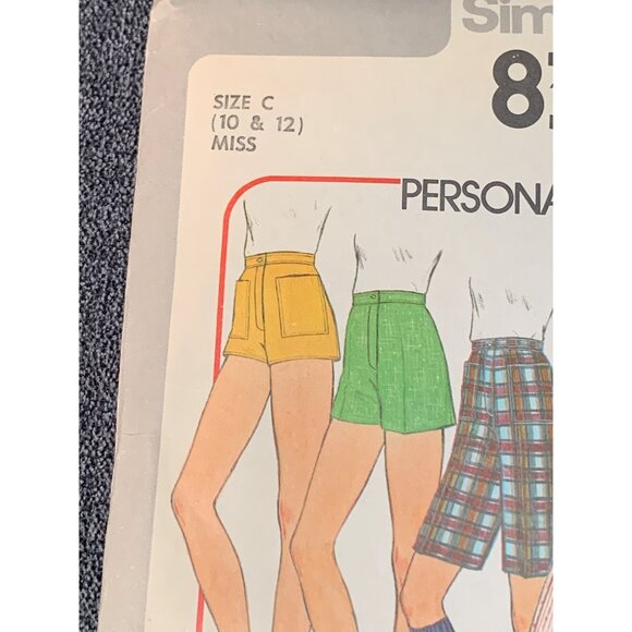 Simplicity Misses Short Pant Sewing Pattern sz 10-12 8338 - uncut - Picture 2 of 4